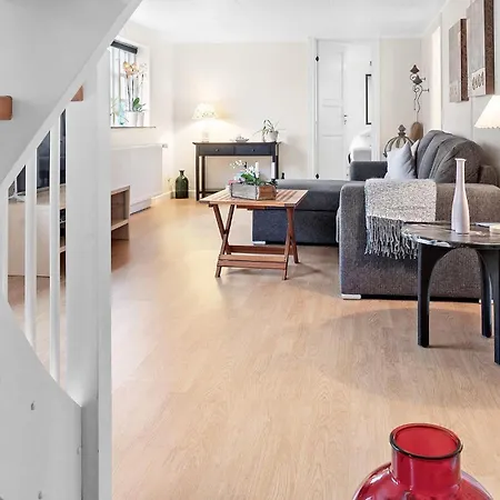 4 Bedroom Lovely In *