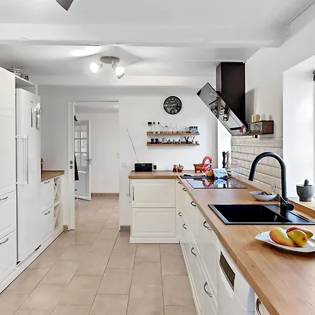 4 Bedroom Lovely In * Langebæk