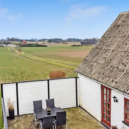 4 Bedroom Lovely In